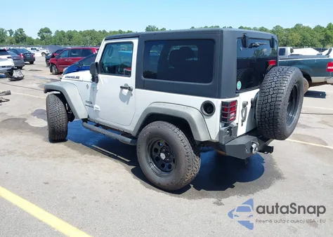 2013 Jeep Wrangler Sport z USA, uszkodzony, nr VIN 1C4AJWAG4DL638708